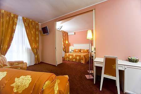 Hotel Ristorante Giordano Cavernago Chambre photo