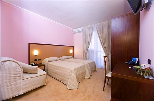 Hotel Ristorante Giordano Cavernago Extérieur photo